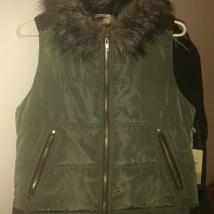 Green vest with faux fur
